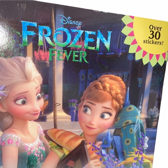 Disney Frozen Fever book with 30 stickers - Picture 2 of 7